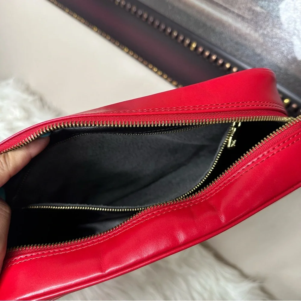 Louis Vuitton Trocadero in Red EPI Leather - Picture 12 of 16